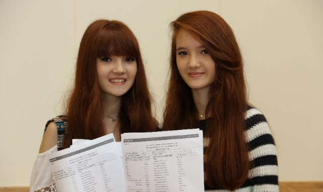 Twins see stars with identical GCSE results