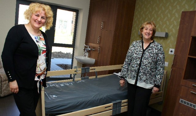 Hospice receives official handover of new unit