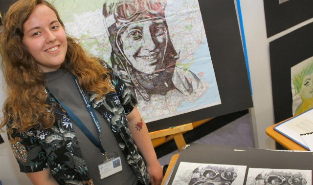 Students stage arts exhibition