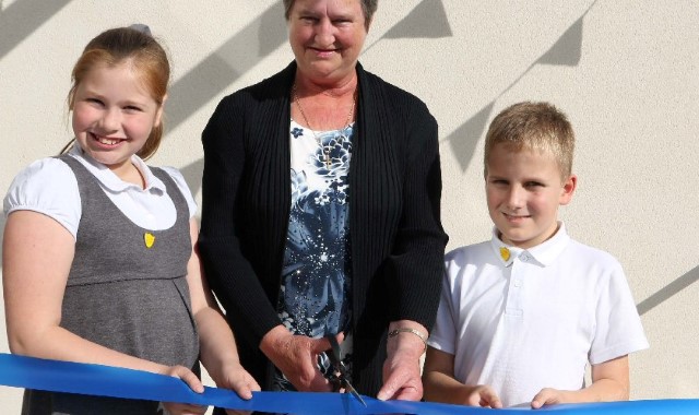 Primary school children help to open new prayer garden