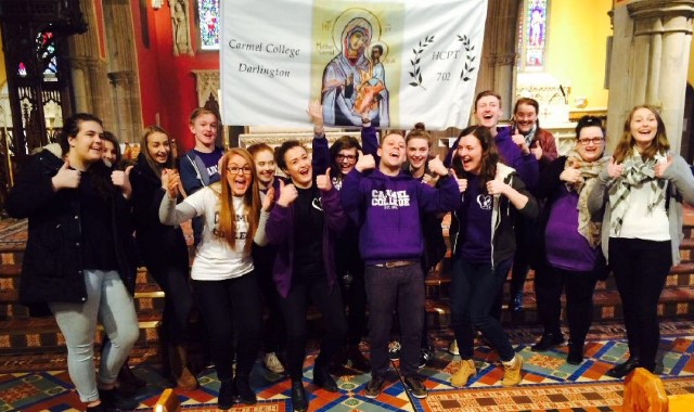 Pupils help disabled visit holy shrine