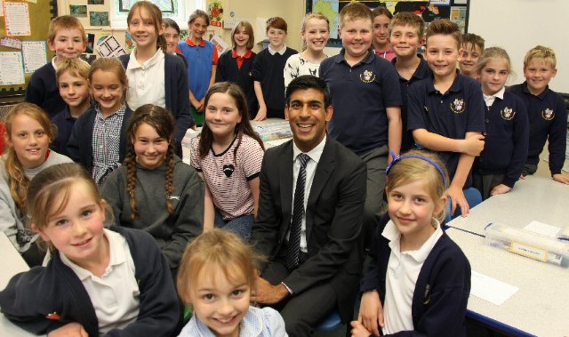 Parliamentary bound pupils are visited by MP