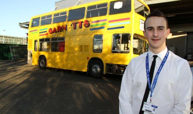 Tutor helps paint a brighter future for students Tutor helps paint a brighter future for students