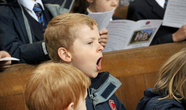 School celebrates with service of thanksgiving