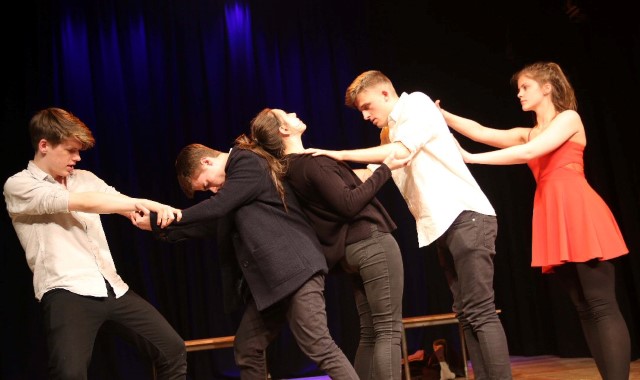 Spotlight falls on Yr 12 drama students 