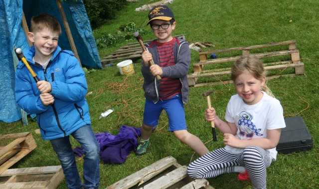 School hosts annual den building day