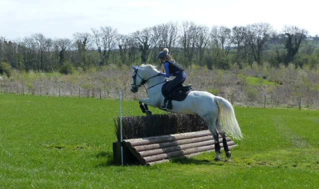 Student qualifies for equestrian championships