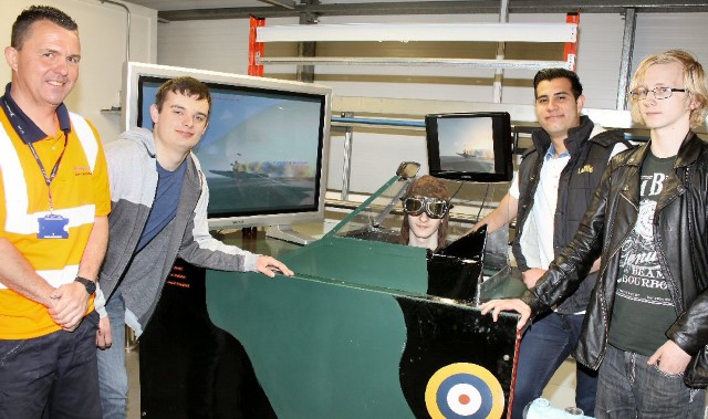 Young engineers create flight simulator