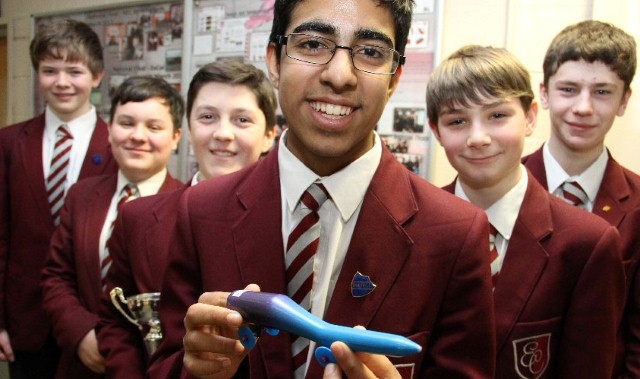 Pupils aim for pole position in F1 world schools challenge Pupils aim for pole position in F1 world schools challenge