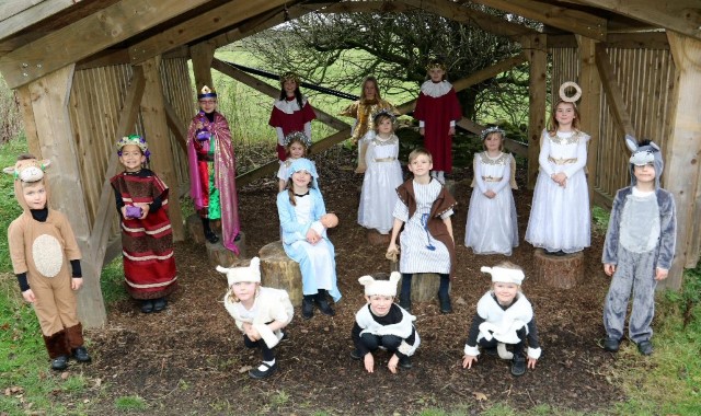 School community celebrates Christmas