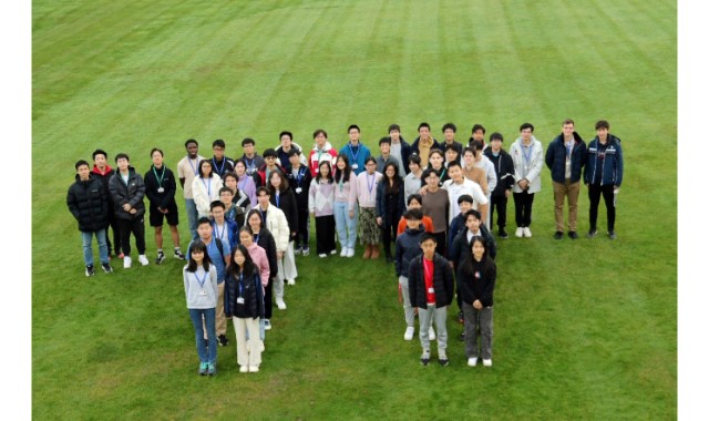 Students strike gold in UK maths challenge