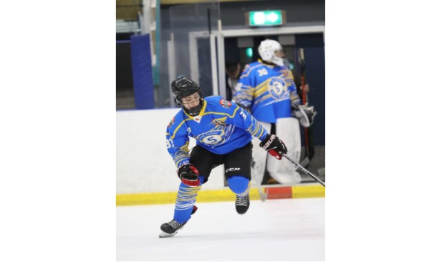 Ice hockey player fights back to fitness