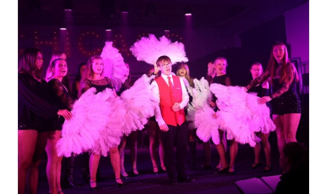 Murder, mayhem and music in show-stopping Chicago