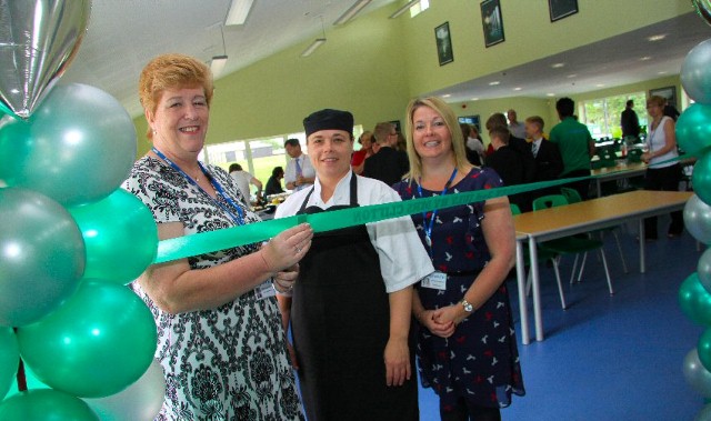 School celebrates with grand opening of new dining hall