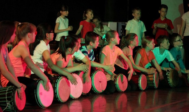 Pupils go for gold in an extravaganza of song and dance