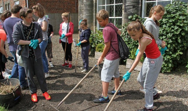 Pupils hold environment day to help with historic project