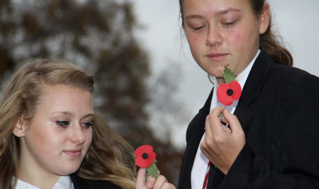 Students remember those who gave their lives