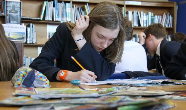 Art students take part in comic masterclass with Beano illustrator 