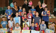 Students scramble to produce winning egg