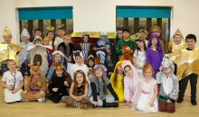 Students bring a traditional nativity to life