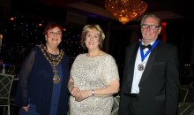 Mayor supports hospice's 'Night at the Opera'