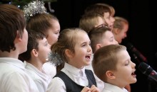 Pupils give performance dedicated to Santa Claus
