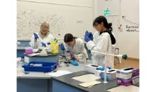 Students visit state-of-the-art lab 