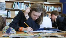 Art students take part in comic masterclass with Beano illustrator 